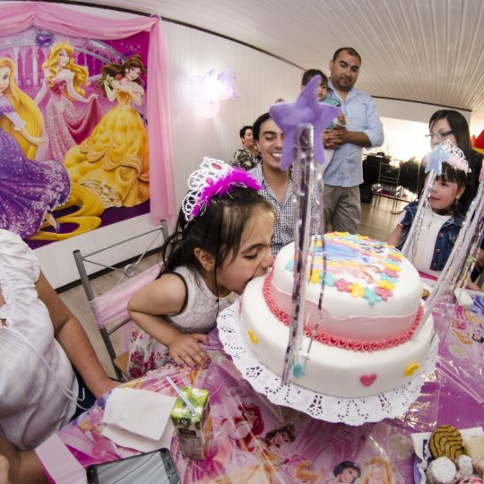 http://iluvs.cl/wp-content/uploads/2017/07/Cumpleaños-12-540x540.jpg